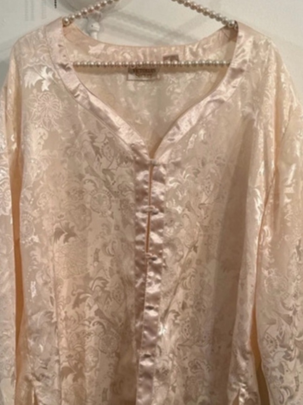 Vintage Victorias Secret Gold Label Cream Jacquard Satin Button Front Blouse Top